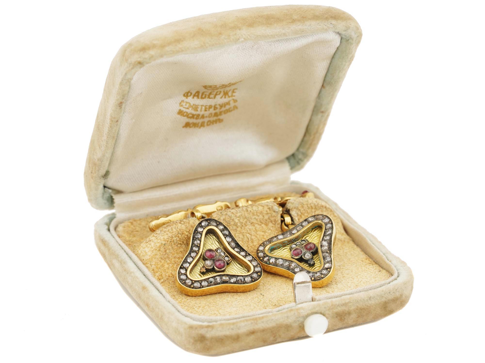 RUSSIAN GOLD DIAMOND TRIANGLE CUFFLINKS IN BOX PIC-0